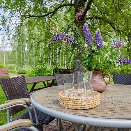 Poppelstrand Nuuksio, Pet Friendly Guest Apartment エクステリア 写真