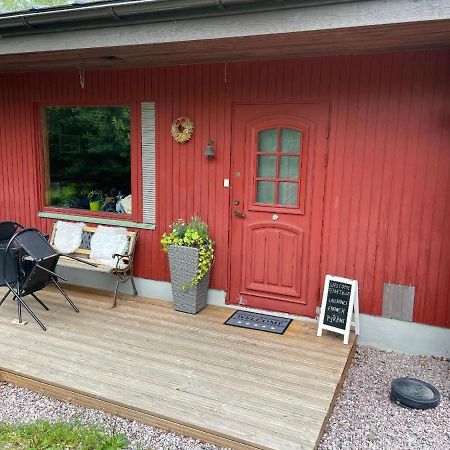 Poppelstrand Nuuksio, Pet Friendly Guest Apartment エクステリア 写真