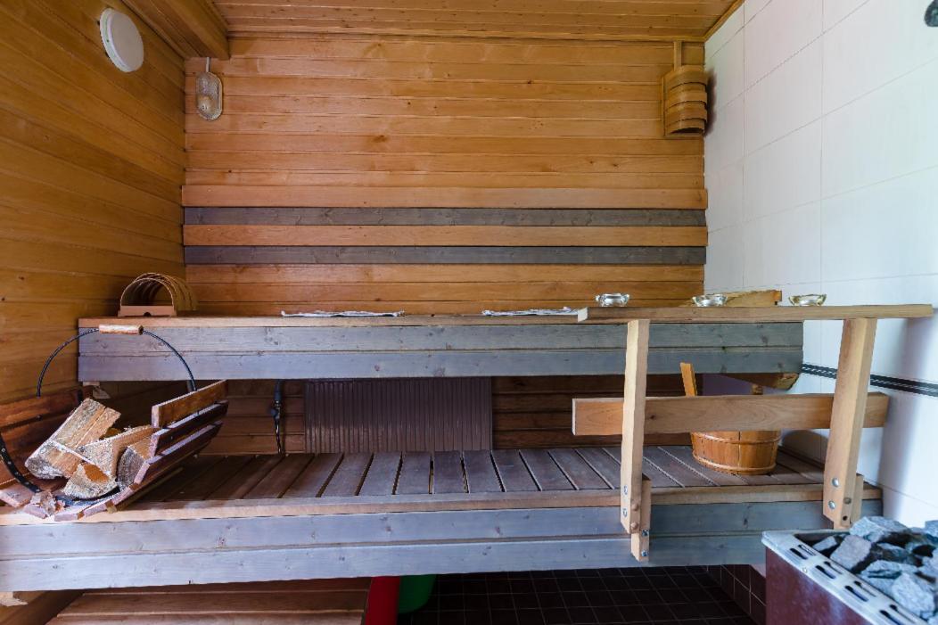 Poppelstrand Nuuksio, Pet Friendly Guest Apartment エクステリア 写真