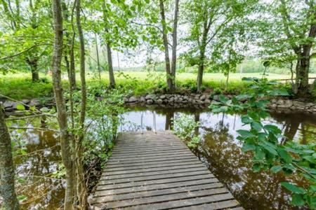 Poppelstrand Nuuksio, Pet Friendly Guest Apartment エクステリア 写真