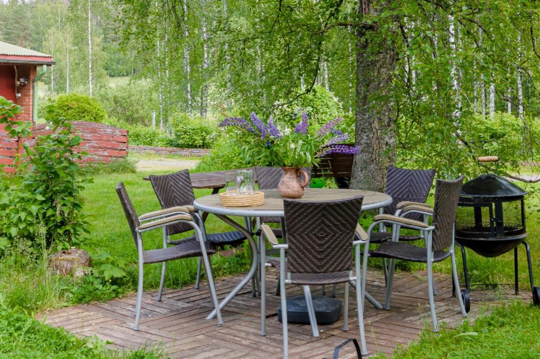 Poppelstrand Nuuksio, Pet Friendly Guest Apartment エクステリア 写真