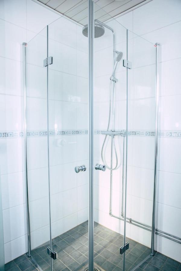 Poppelstrand Nuuksio, Pet Friendly Guest Apartment エクステリア 写真