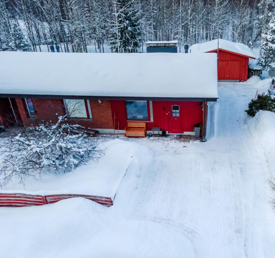 Poppelstrand Nuuksio, Pet Friendly Guest Apartment エクステリア 写真