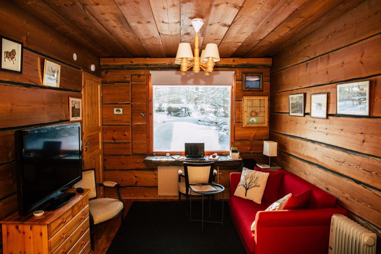 Poppelstrand Nuuksio, Pet Friendly Guest Apartment エクステリア 写真